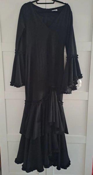 Traje Flamenca Negro con Etiqueta