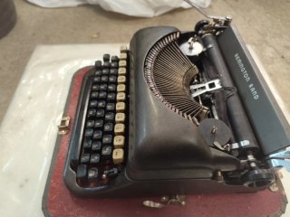 Máquina de escribir Remington Rand