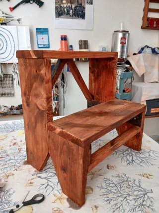 Panca a due gradini in legno