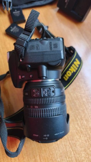 Lote Cámara Nikon D3100 con accesorios