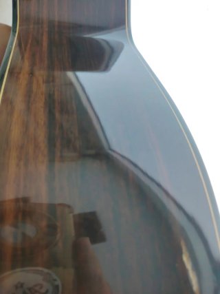 Guitarra Española Tapa: cedro. Aros: palosanto