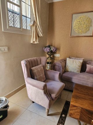 Sofá Chester Malva con Sillón Capitoné