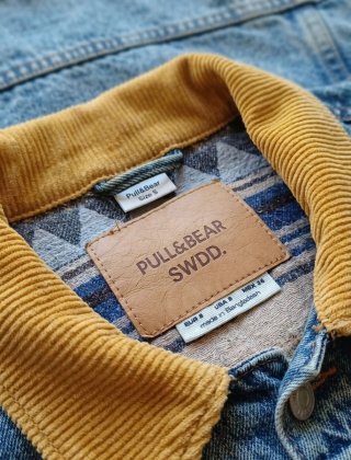 Chaqueta Vaquera Pull&Bear con Cuello de Pana