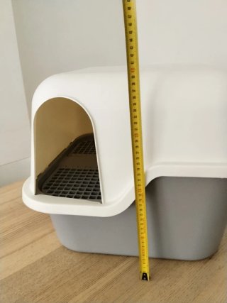 Arenero para gato con techo