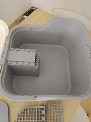 Arenero para gato con techo