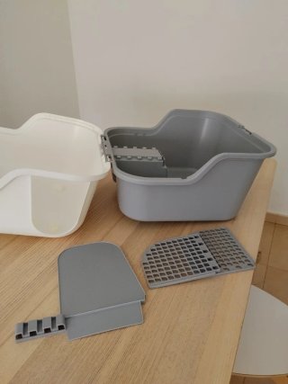 Arenero para gato con techo