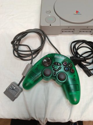 Sony PlayStation 1 Console + 2 Controller