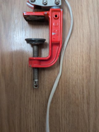 Lámpara flexo articulada roja vintage