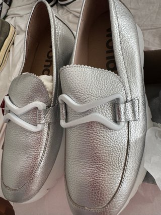 Zapatos WONDers plateados