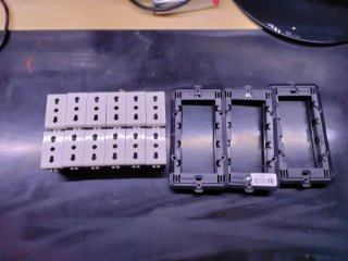 Stock Elettrico Kalos: 12 Prese + 3 Supporti
