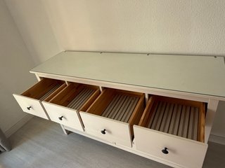 Cómoda IKEA HEMNES 8 cajones
