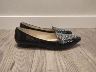 Mocasines L.K. Bennett negros y blancos