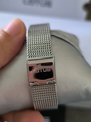 Reloj de mujer Lotus Trendy Esfera Roja (NUEVO)