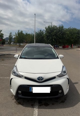 Toyota Prius+  2016