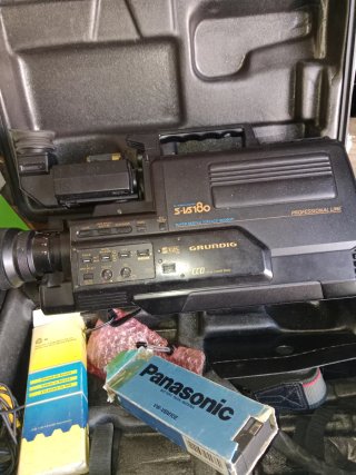 Antigua Videocámara Grundig S-VS180 VHS Profesiona
