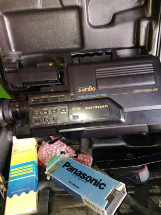 Antigua Videocámara Grundig S-VS180 VHS Profesiona
