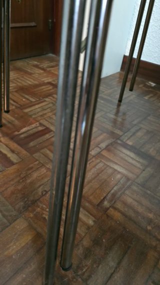 Juego de 4 sillas naranjas