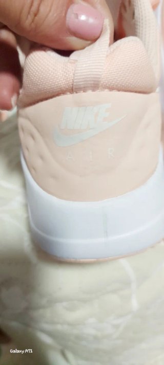 Botines Nike Rosados