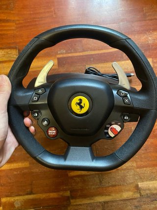 Volante Thrustmaster Ferrari 488 GTB PS4