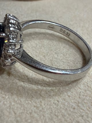 Anillo Oro Blanco 18k Zafiro y Brillantes