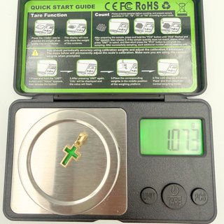 Colgante Cruz con Piedra Verde Oro 18K; 1,07grs.