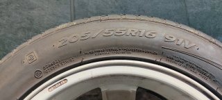 Rueda con llanta Peugeot