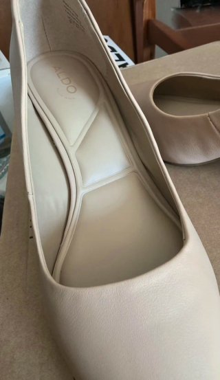 Sapatos Aldo pele bege salto fino