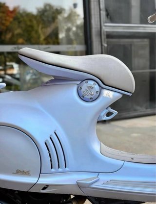 Vespa 946 Snake Edición Limitada 1/888
