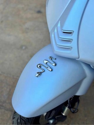 Vespa 946 Snake Edición Limitada 1/888