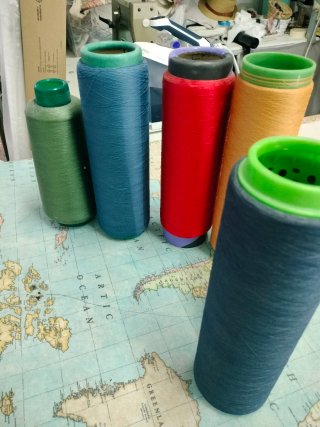 Hilos para máquina de coser