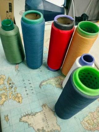 Hilos para máquina de coser