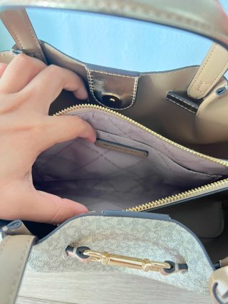 Bolso Michael Kors Dorado y Beige