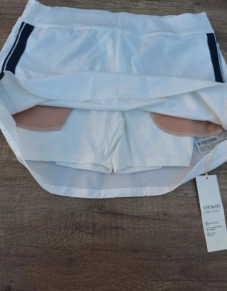 Falda pantalón Oysho blanca deportiva