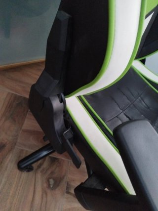 Silla gamer Newskill negra y verde