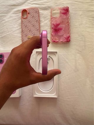 iPhone 16 Rosa 128GB con Accesorios