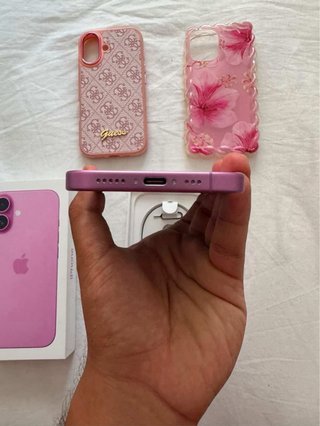 iPhone 16 Rosa 128GB con Accesorios