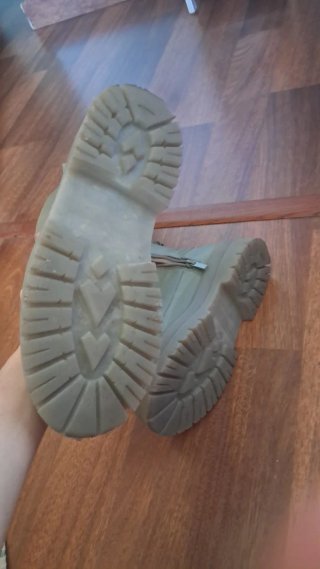 Botas militares verdes con cordones y cremallera