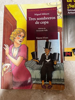 Tres sombreros de copa