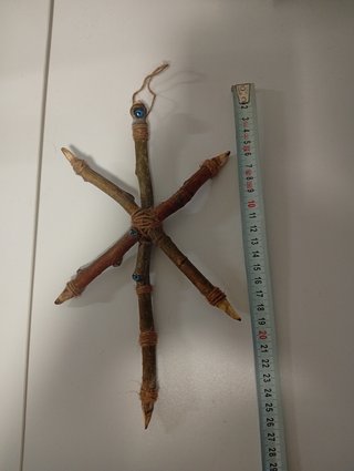 Pisada de bruja artesanal de madera