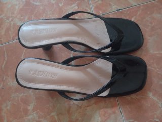 Chanclas tacón negras moda 36-37