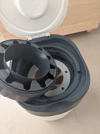 Contenedor de pañales Tommee Tippee Twist & Click