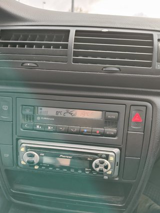 Volkswagen Passat  1.9 TDI 130CV Año 2002