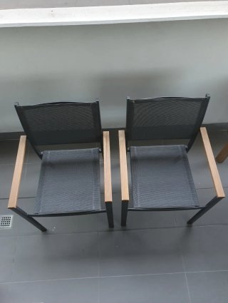 Mesa madera y 2 sillas aluminio jardín/terraza.