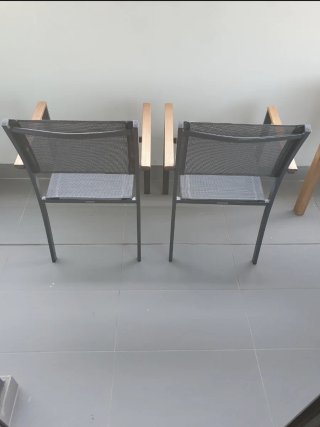 Mesa madera y 2 sillas aluminio jardín/terraza.
