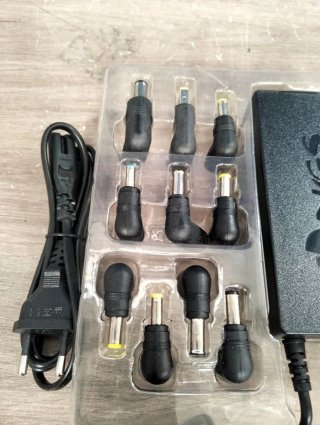 NGS W-90 Cargador Universal Portátil 90W USB