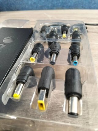 NGS W-90 Cargador Universal Portátil 90W USB