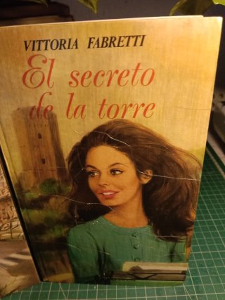 LOTE DE CUATRO NOVELAS ANTIGUAS
