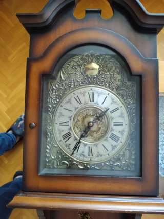 Reloj de pared antiguo RADIANT