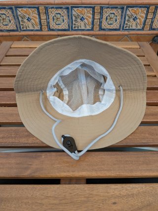 Gorro de playa montaña beige y marrón