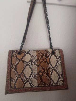 Bolso estampado serpiente